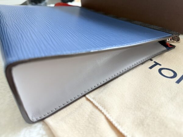Louis Vuitton Tricolor Graphite Pochette Voyage MM Clutch - Image 4