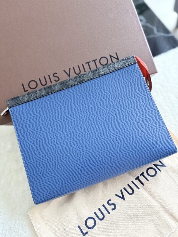 Louis Vuitton Tricolor Graphite Pochette Voyage MM Clutch - Image 2