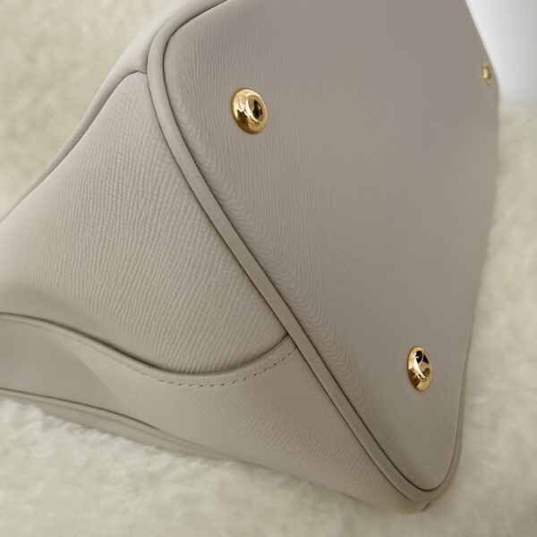 Prada Gallery Bag in Saffiano Lux-Color: Light gray Pomice - Image 9